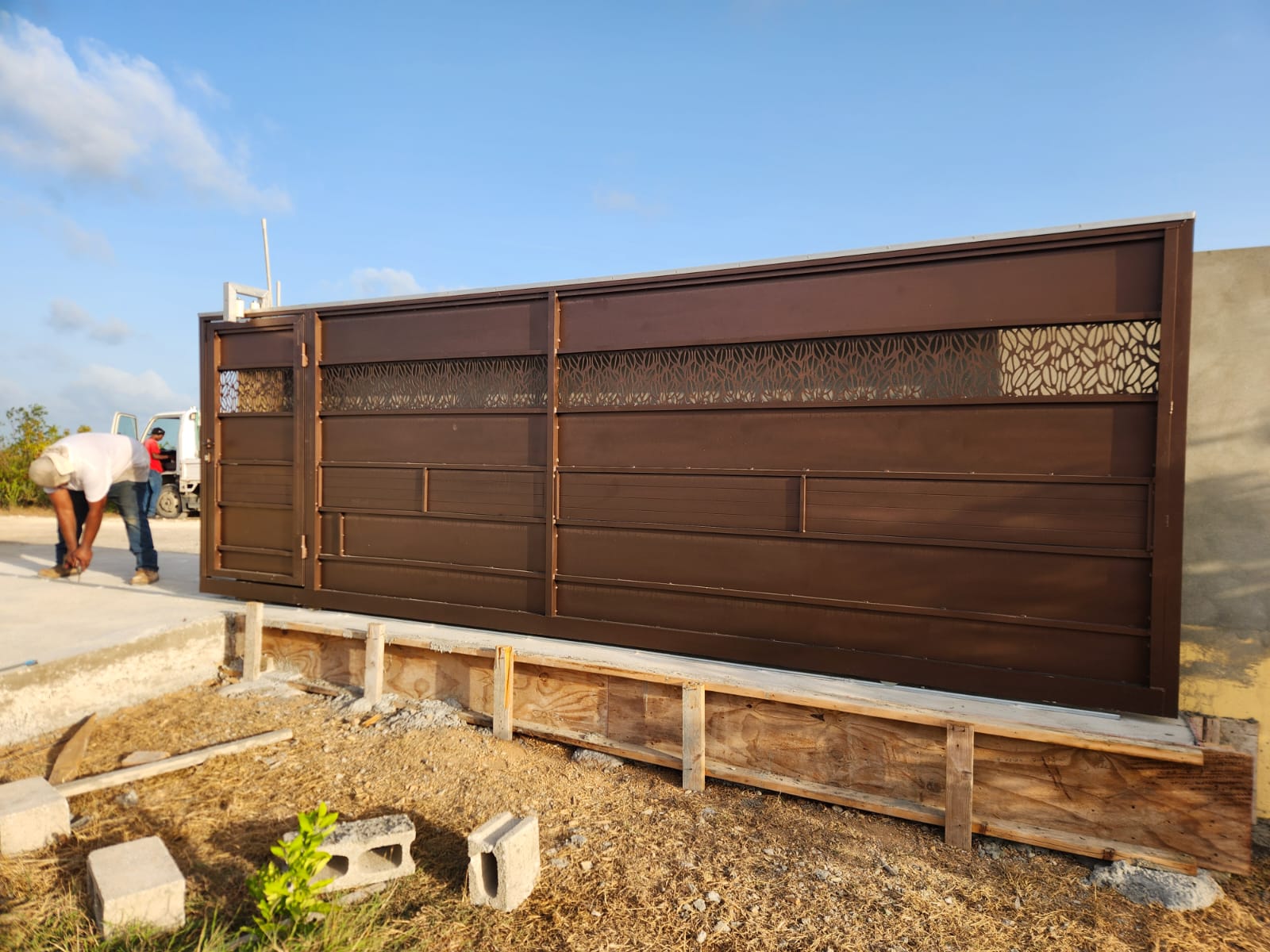 Gate installation team
